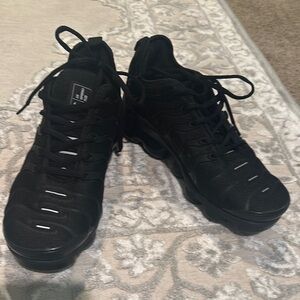 Nike Black Athletic Shoes with Sleek Design and Sock-Like Fit